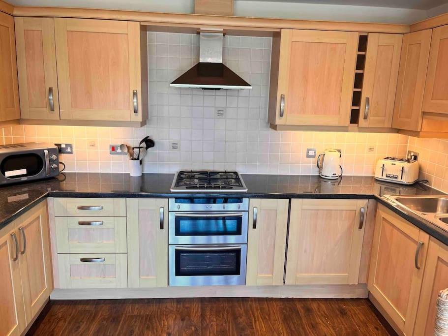 2Bed With Pool & Sea View Apartment Ньюки Экстерьер фото